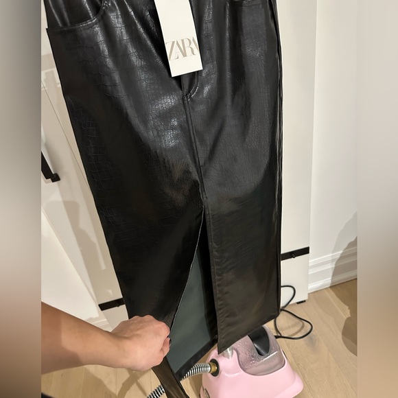 New with tags Zara leather skirt - Picture 2 of 4